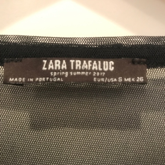 Trendy semi-sheer mesh embroidered top - Picture 5 of 5